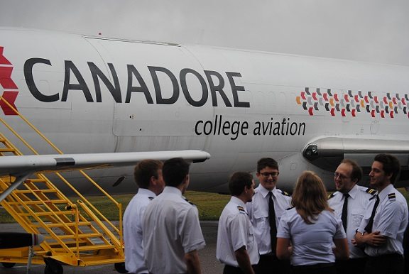 Industry expert says 6,000 pilots needed in Canada right now
