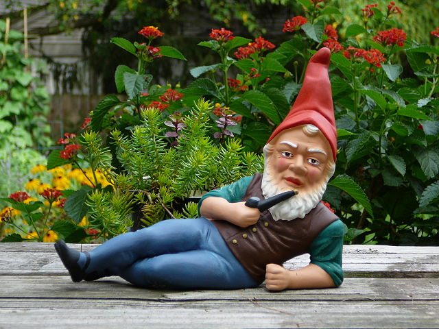 West Ferris residents, claim your lawn ornaments!