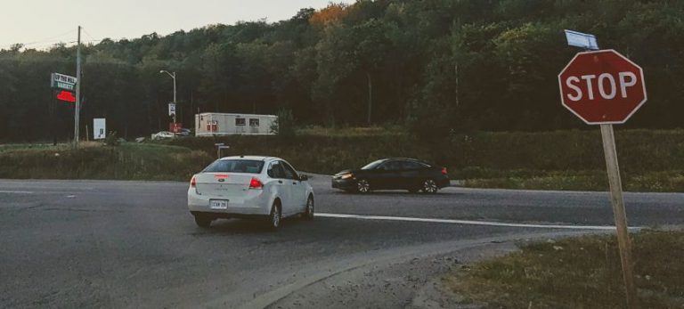 MTO: Review of intersection could result in new traffic lights on Highway 17