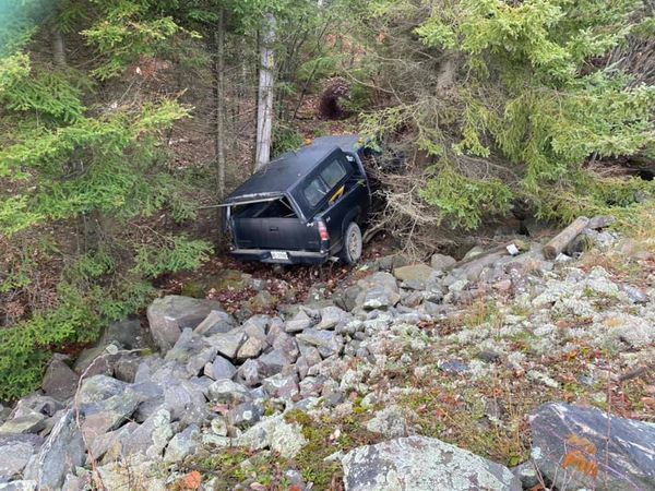 Collision closes one lane of Highway 17 east of North Bay