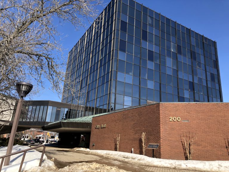Council demanding more vaccines