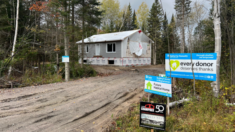 Modular Habitat for Humanity home arrives in Magnetawan