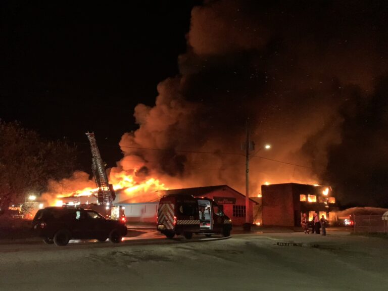 (UPDATE) No injuries after massive fire at Stradwicks