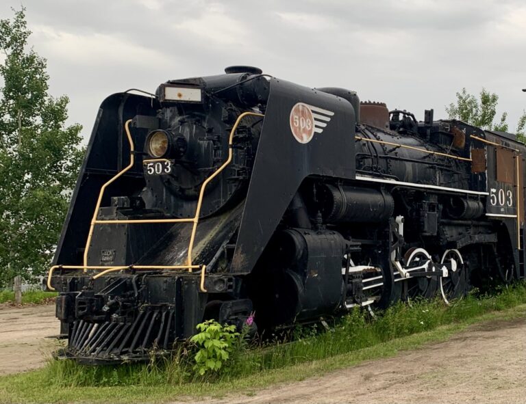 Group working to create stream train experiences
